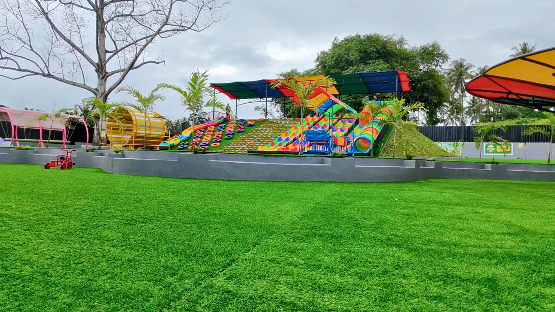 Foto 2 The Nice Park Manado