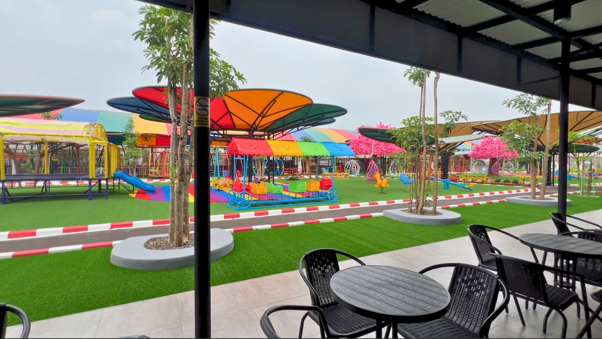 Foto 3 The Nice Playland Bekasi