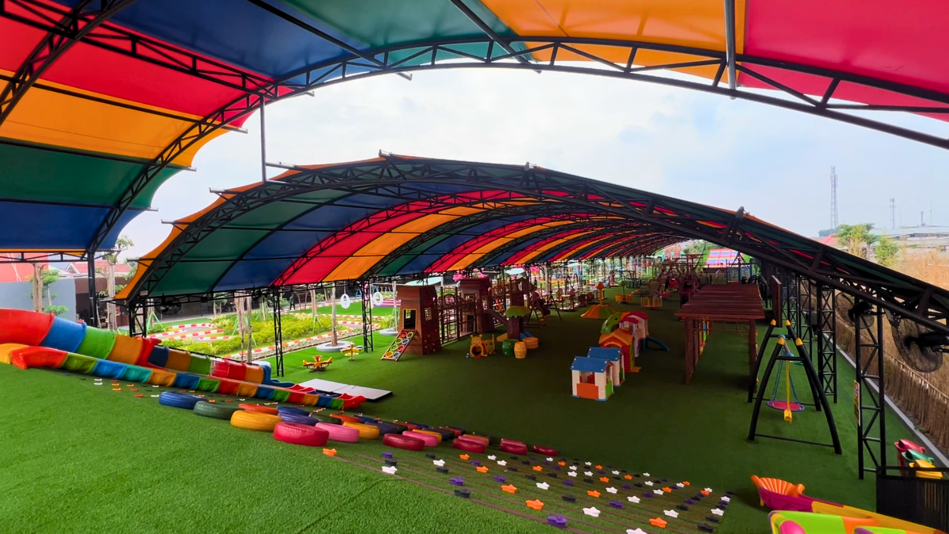 Foto 4 The Nice Playland Bekasi