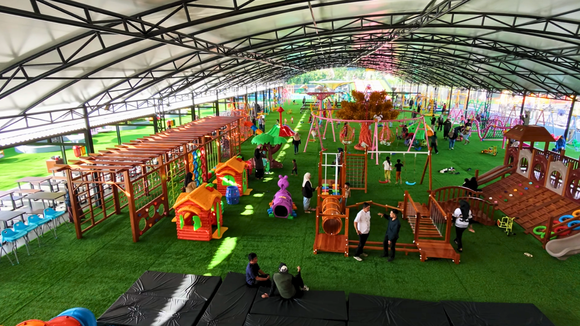 Foto 2 The Nice Playland Tulungagung