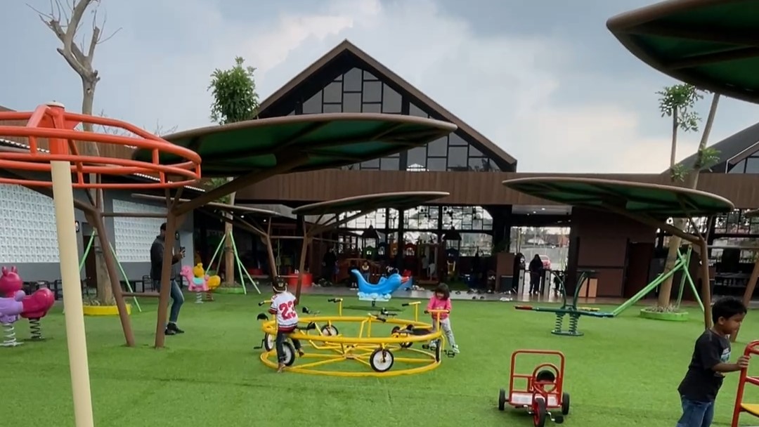 Foto 4 The Nice Playland Pasar Kemis